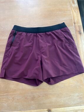 Ten Thousand The Interval Short Lined Maroon Burgundy Men’s Large 5”